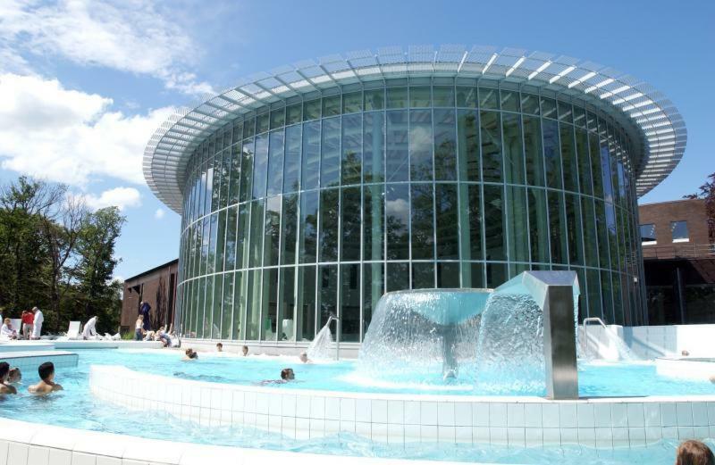 Aux Pieds Des Thermes Spa Exterior foto